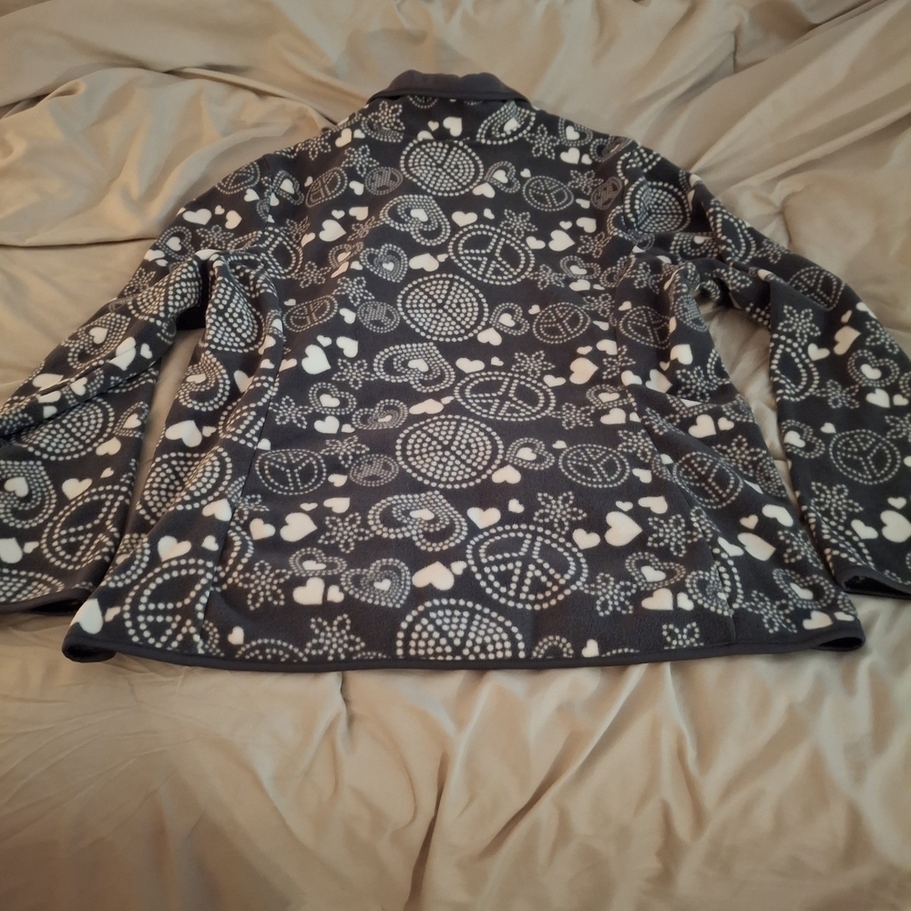 Old Navy Women's Charcoal and Ivory Fleece Sweater Jacket - Picture 7 of 7
